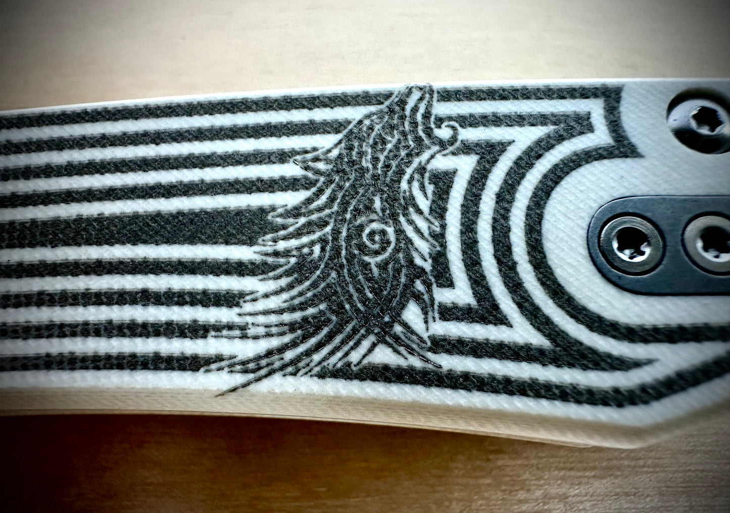 Vosteed - Raccoon - White G10 - Tribal Wolf - Length 7 1/2 In