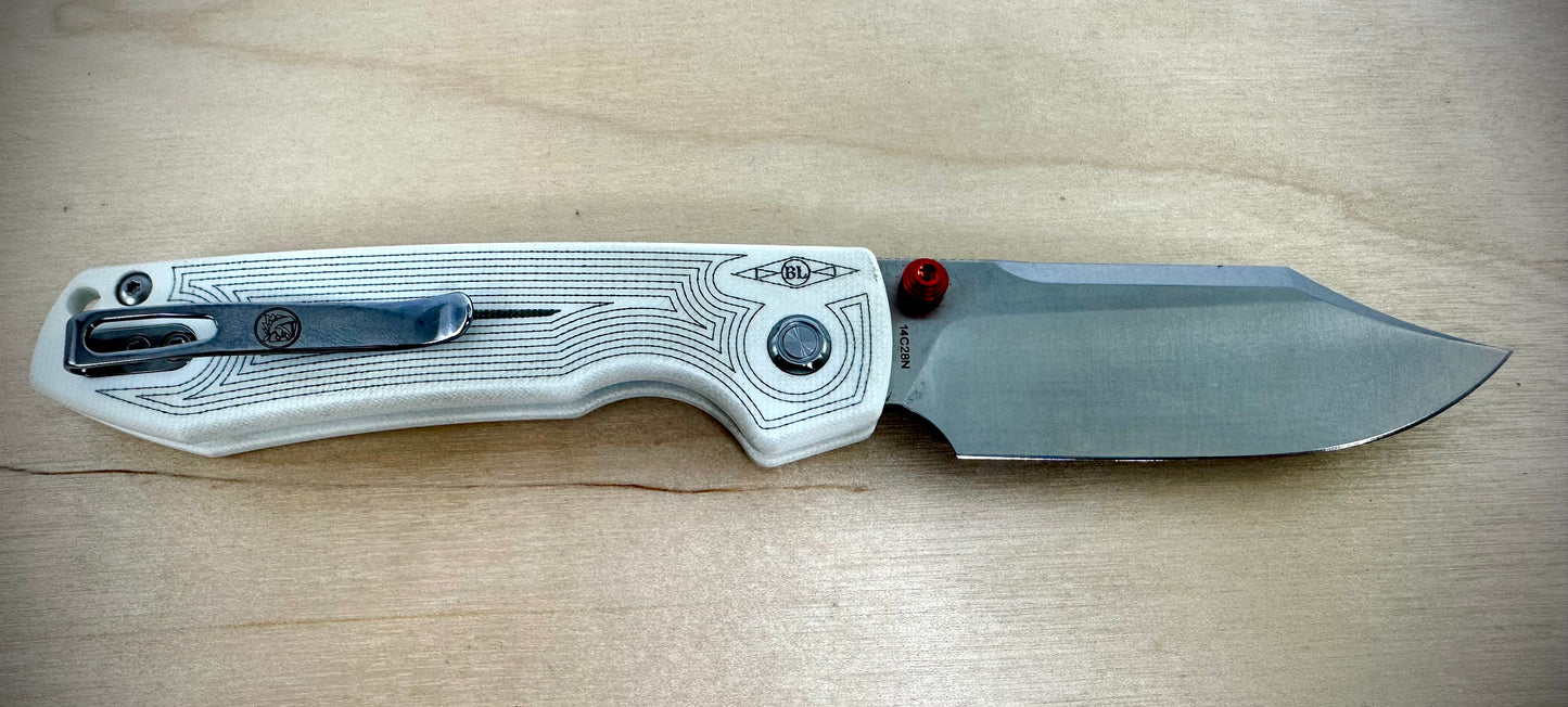 Vosteed - Raccoon - White G10 - Tribal Wolf - Length 7 1/2 In