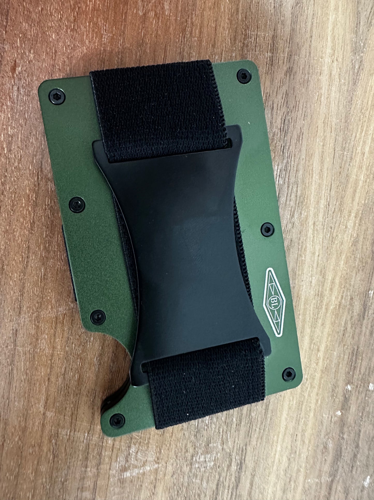 Minimalist Wallets - Yield Sign - Green