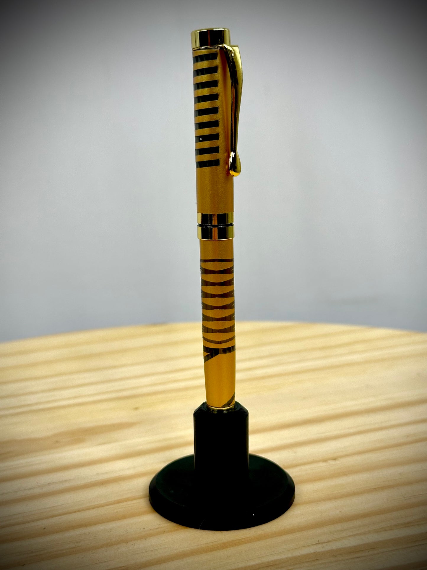 Beiluner - Gold Pen with Stripes