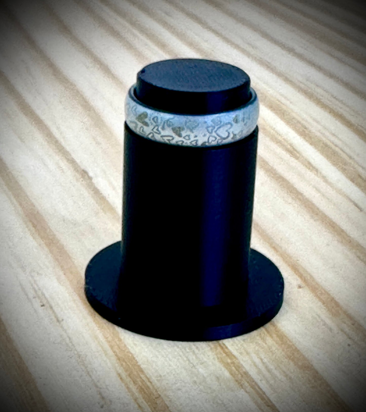 Womens Silicone Ring - Hearts Pattern - 5.5mm Wide 2mm Thick - Great for Workouts!