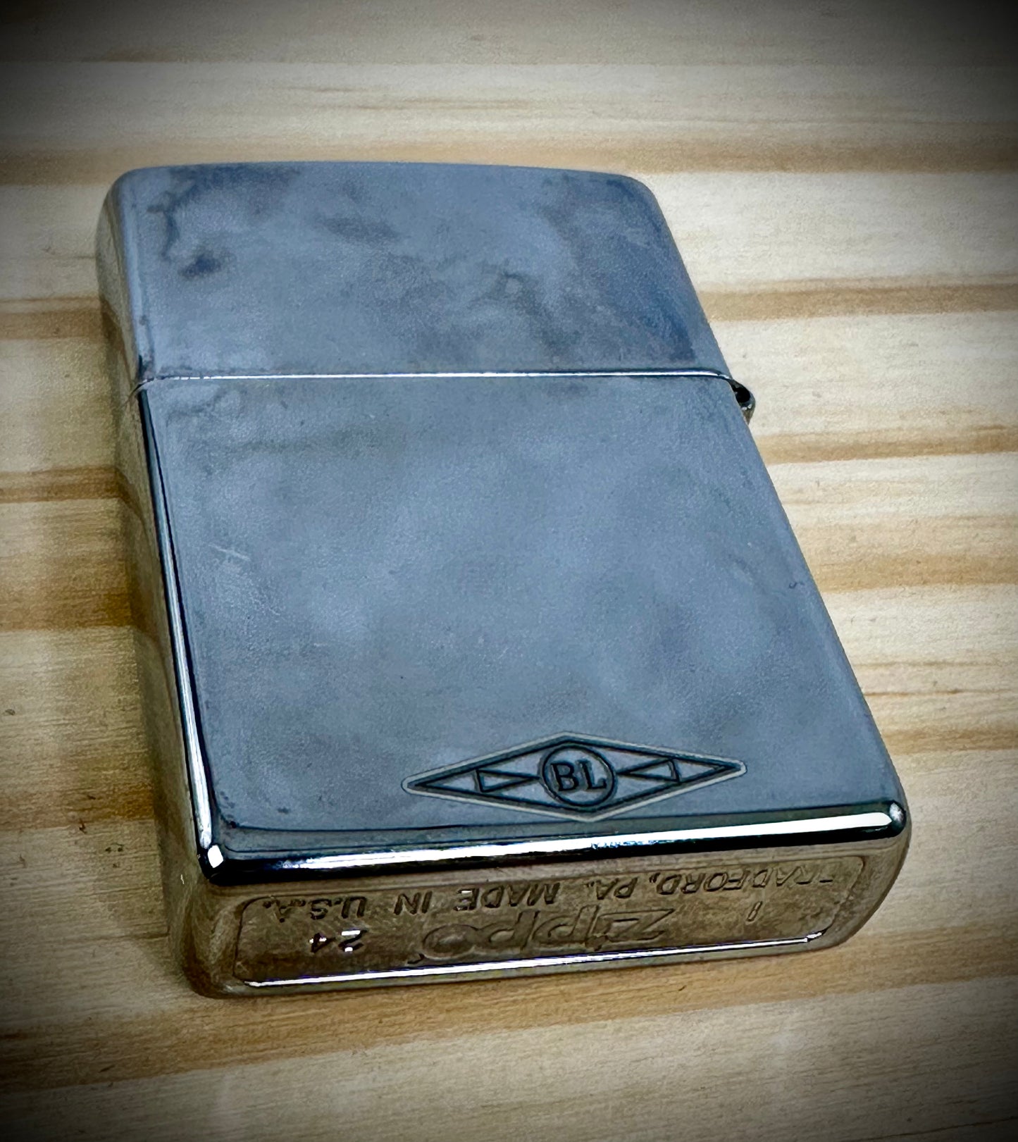 Zippo Lighter - Skulls Swords - Chrome